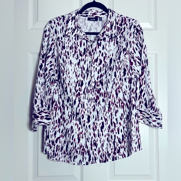 Apt. 9 Black and White 3/4 Sleeve Button Down Shirt - Picture 2 of 10